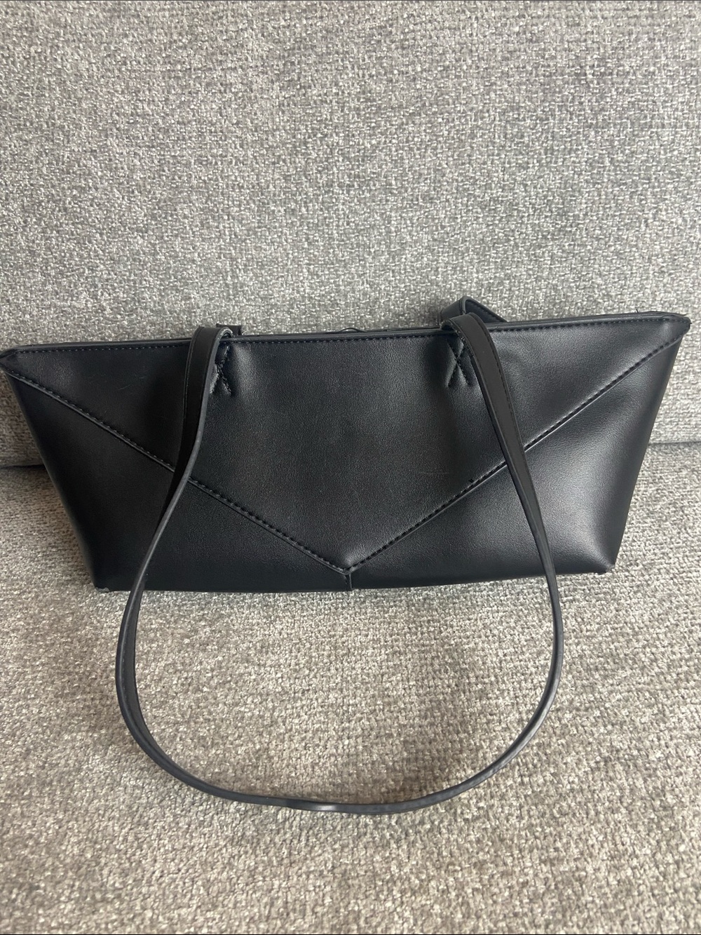 Classic Black Shoulder Tote Bag - Sleek Everyday Carry